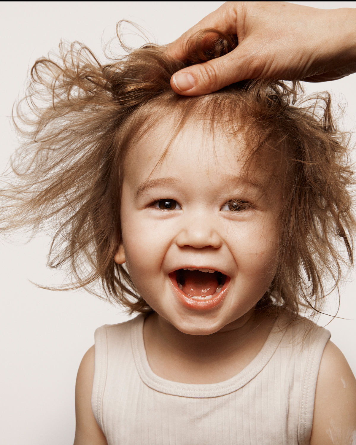 Sulfatfri shampoo og kropssæbe særligt velegnet til babyer og småbørn.