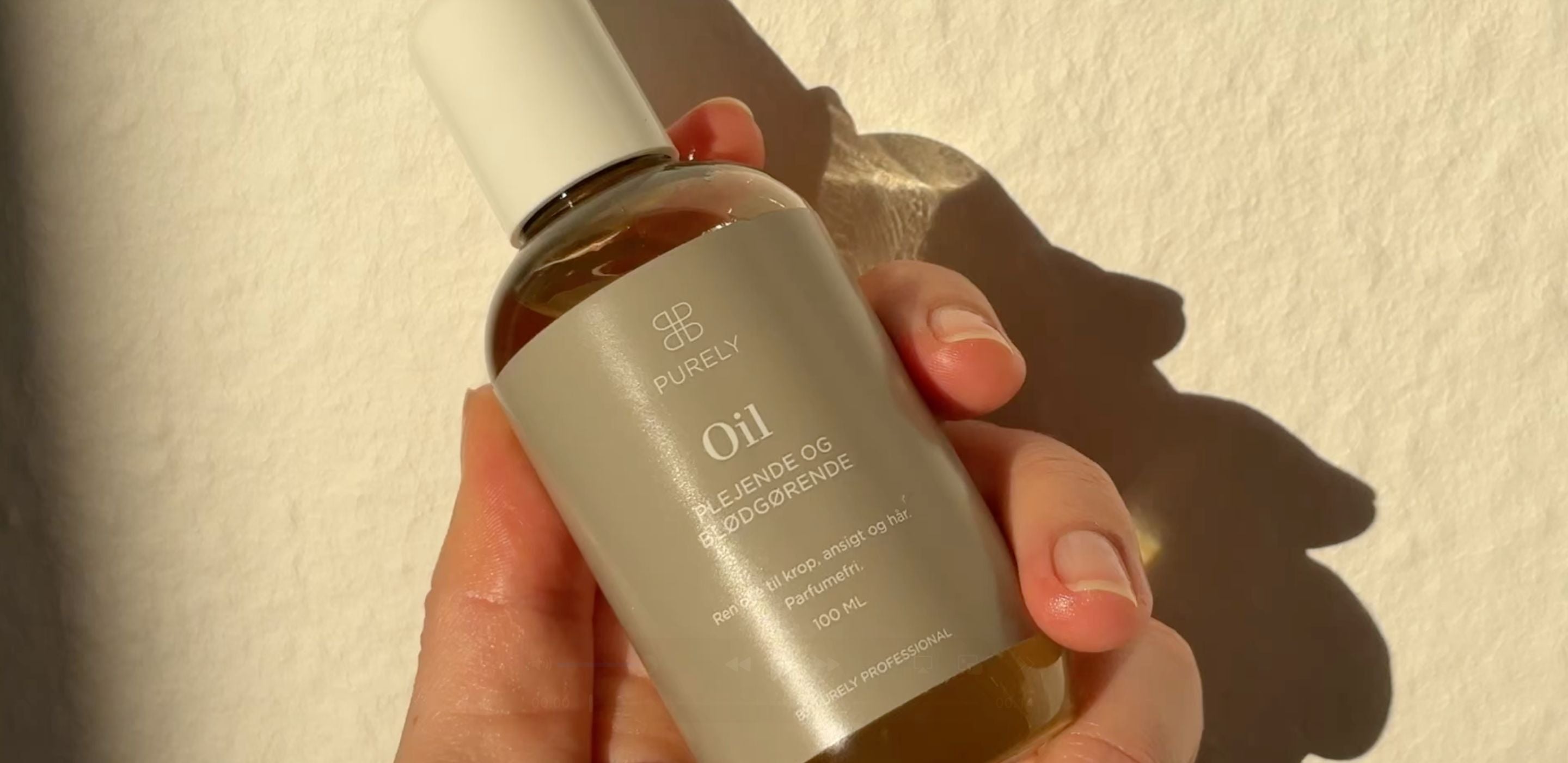 Økologisk hårolie til glansfuldt hår uden frizz og tyngde