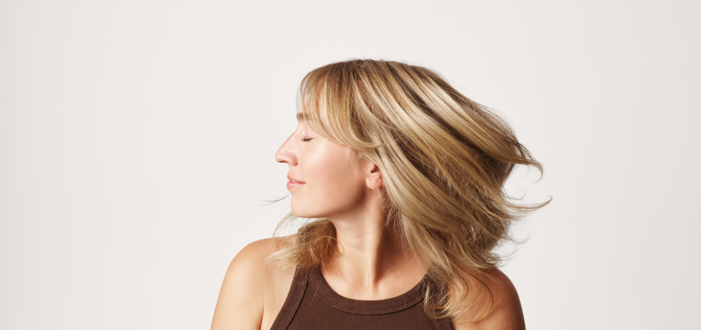 Balsam til farvet hår med mere glans og mindre falmning