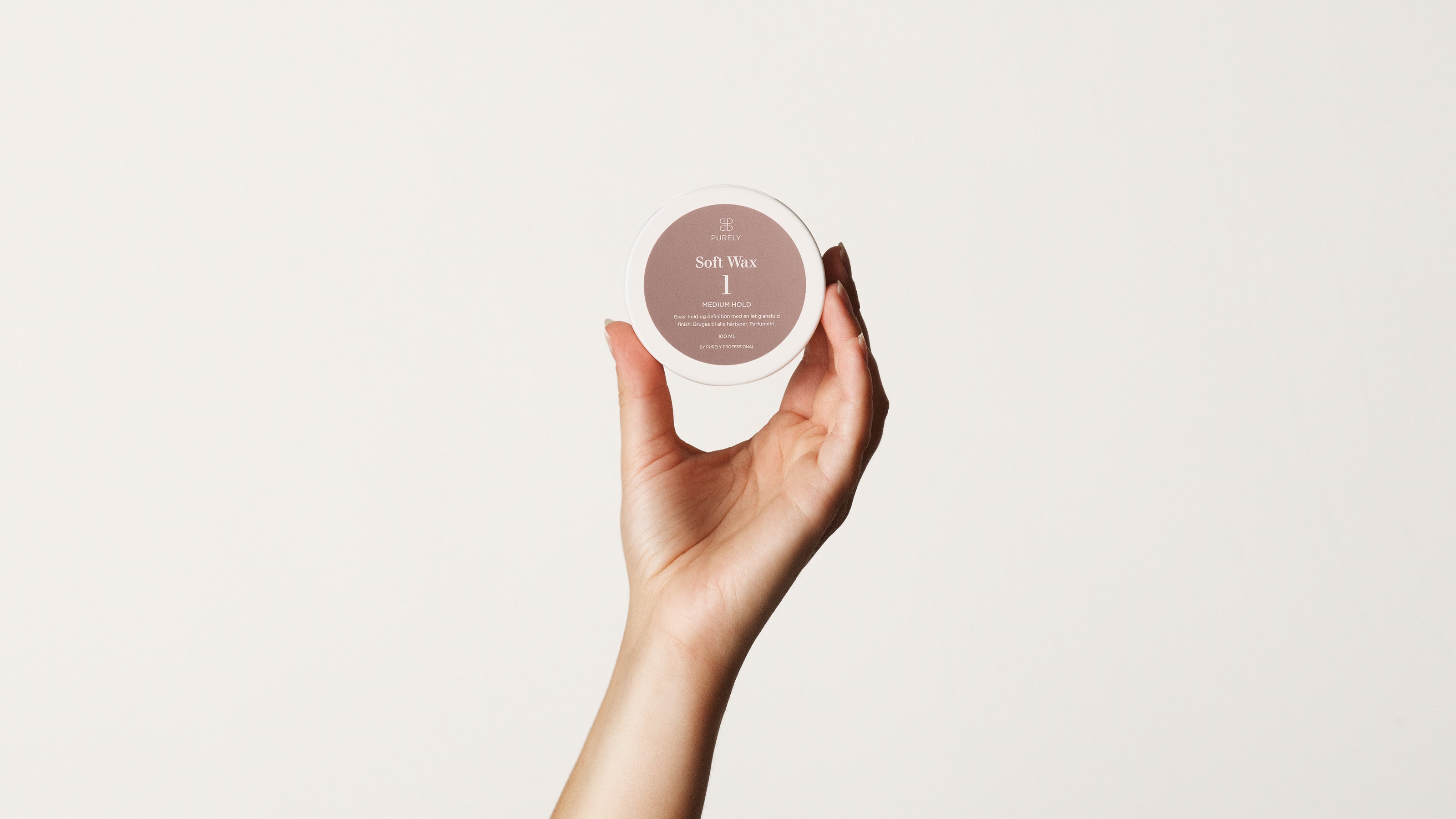 Hår frisure der virker i hverdagen med page og pandehår