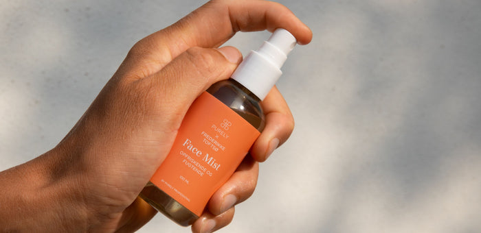 Sådan bruger du facemist rigtigt – og får glød hele dagen