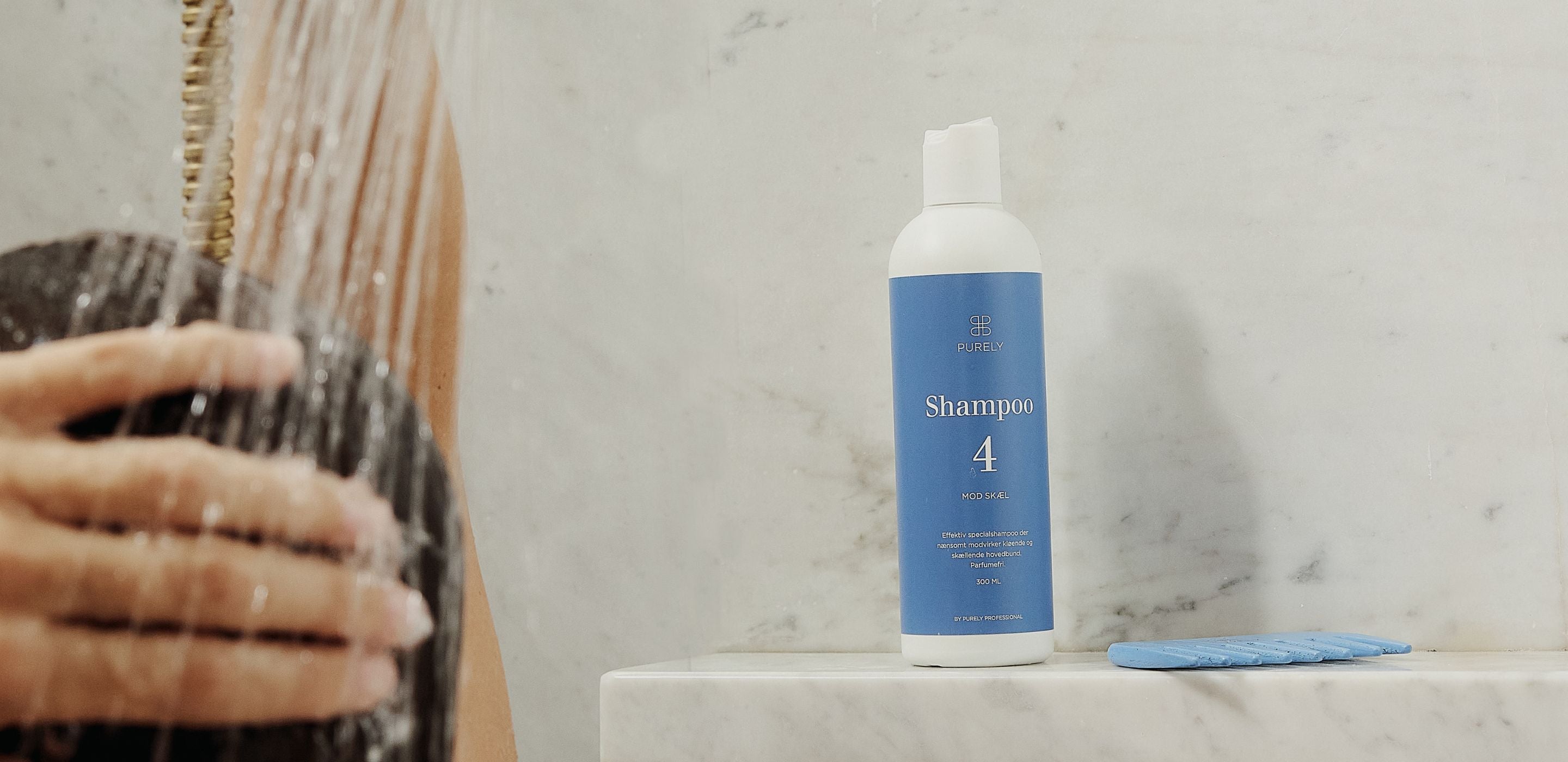 Specialshampoo mod skæl og vanen mange overser i hårvasken