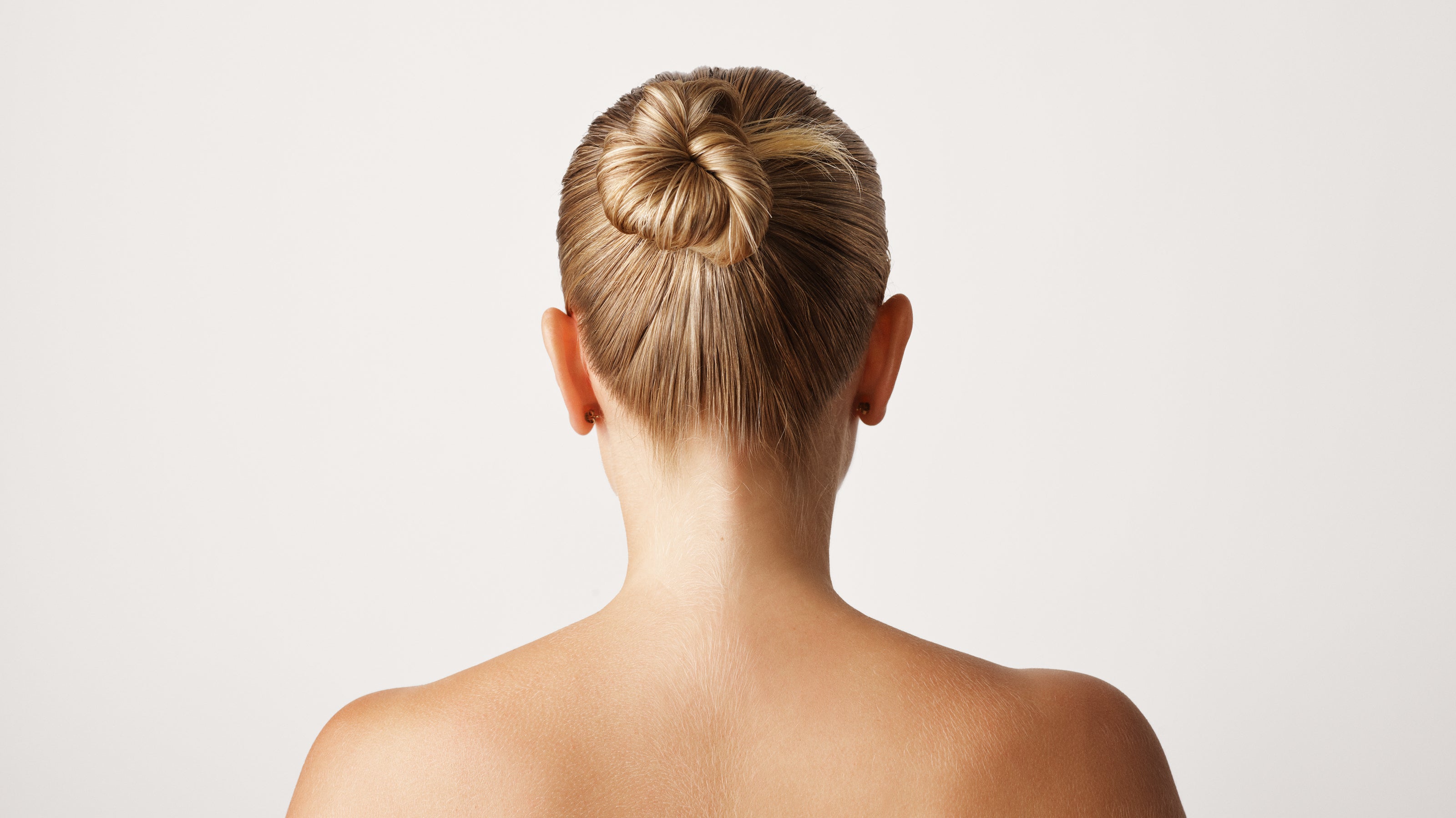 Håropsætning på 5-15 min som holder hele dagen og føles let