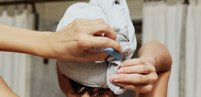 Microfiber håndklæde til hår – 3 fejl der ofte giver frizz
