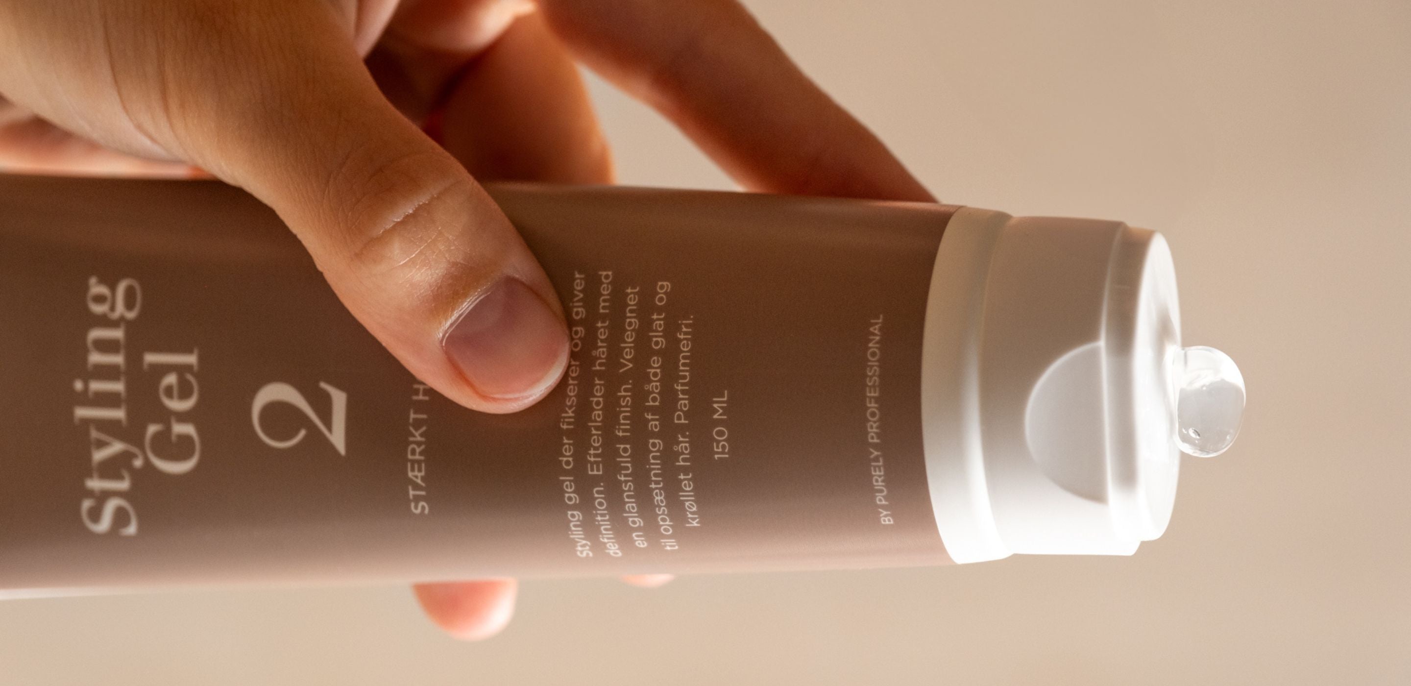 Hvor langt hår skal man have for at få krøller – cm-guiden