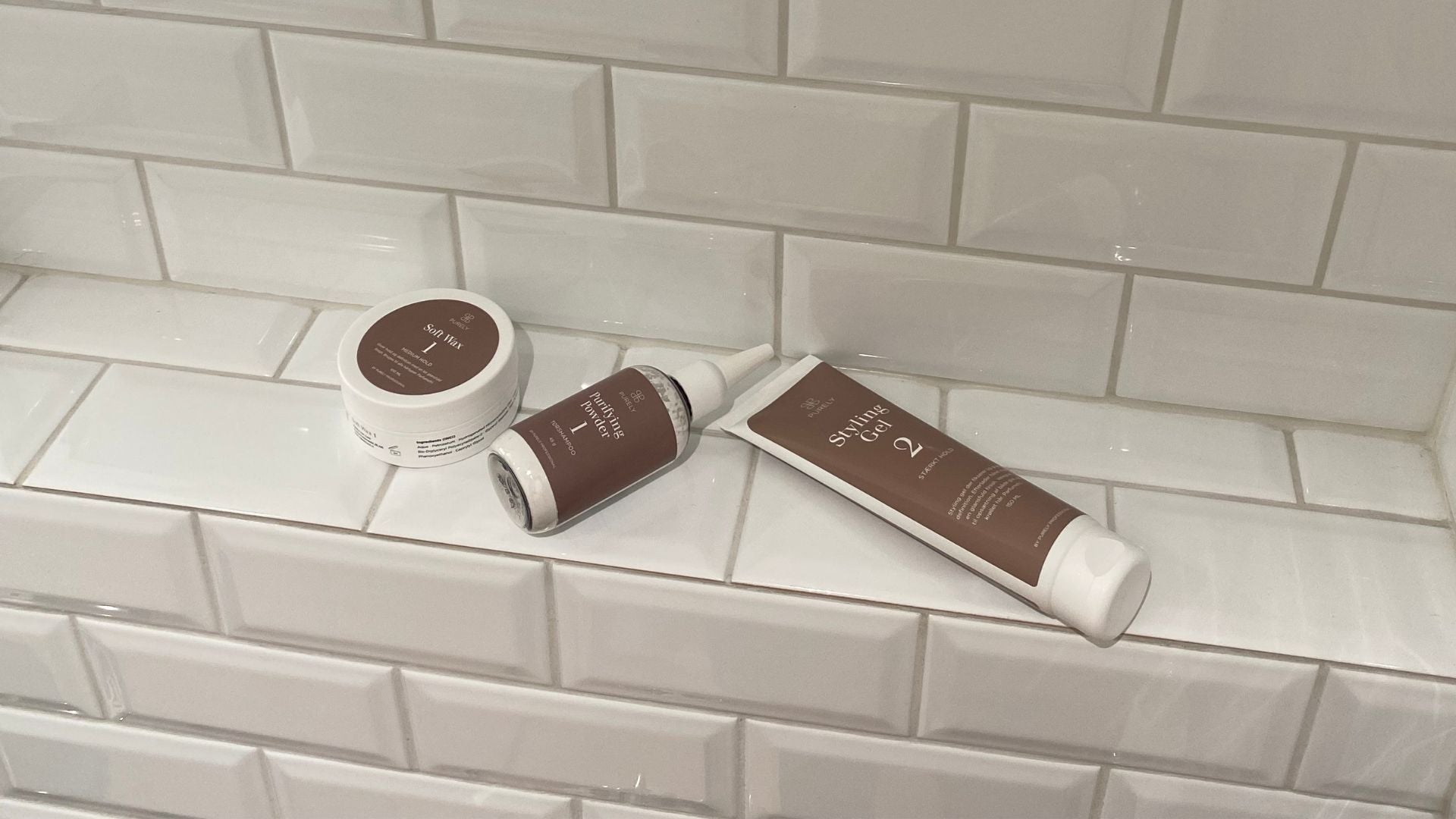 Etager i langt hår der letter stylingen – uden længdetab