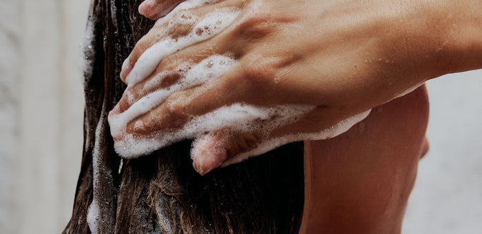 Silikone i shampoo - sådan vælger du rigtigt til din hårtype