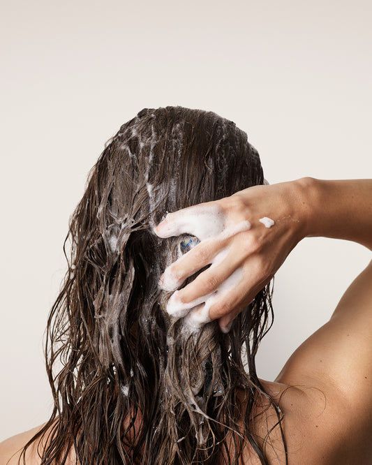 mild skumshampoo der kan anvendes til både hår og krop